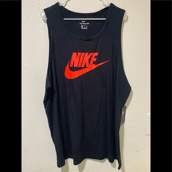 Brand new Nike shirt - Picture 1 of 4